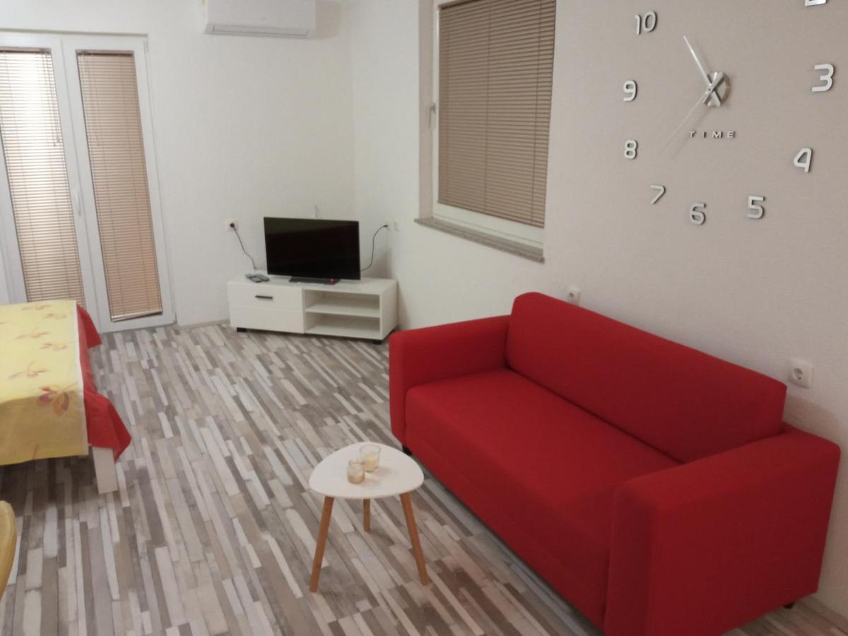 Studio Apartman Matkovic Imotski Buitenkant foto