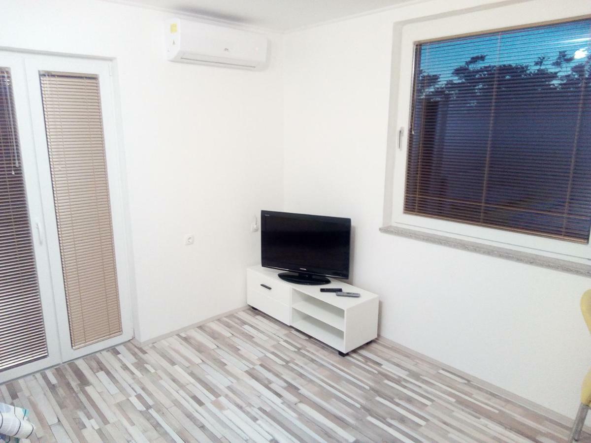 Studio Apartman Matkovic Imotski Buitenkant foto