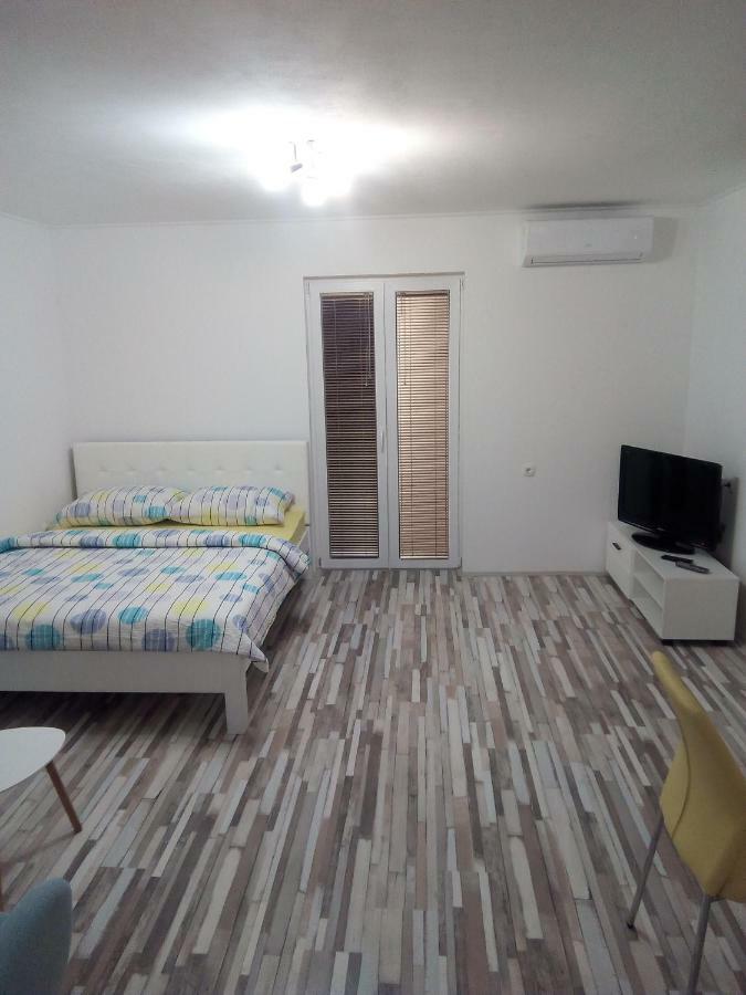 Studio Apartman Matkovic Imotski Buitenkant foto