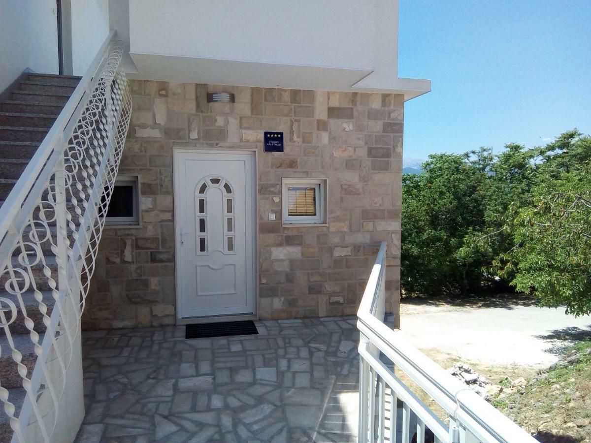 Studio Apartman Matkovic Imotski Buitenkant foto